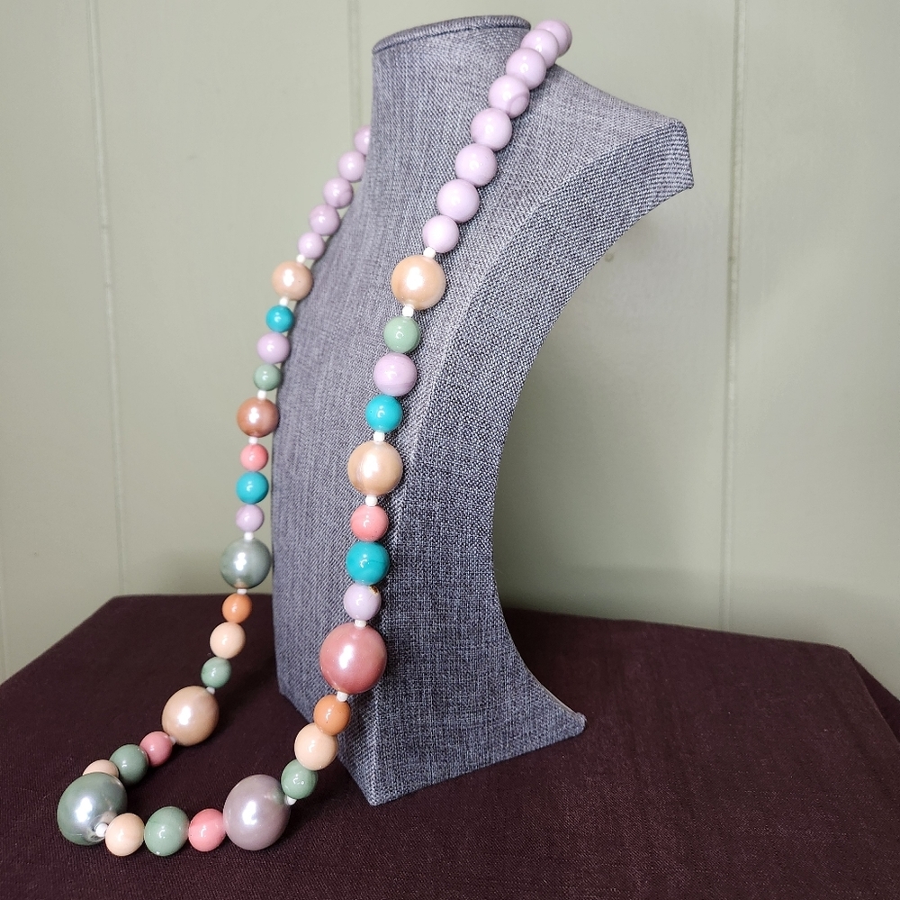 Vintage Pastel Beaded Necklace